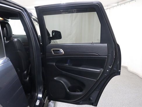 Used 2015 Jeep Grand Cherokee Altitude AWD/4WD image 28