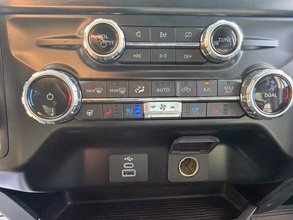 Used 2023 Ford F450 Lariat w/ Tow Technology Package AWD/4WD image 19