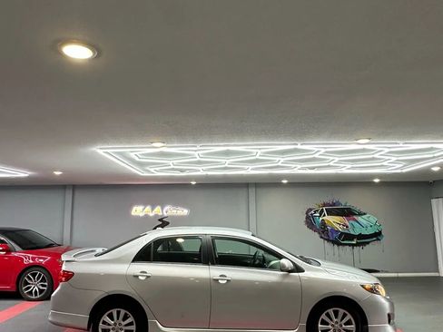 Used 2010 Toyota Corolla S image 7