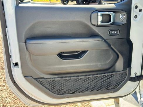 Used 2022 Jeep Gladiator Overland w/ Popular Equipment Package image 20