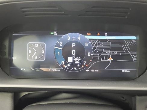 Used 2024 Land Rover Discovery S image 13