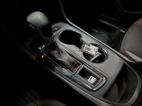 Used 2022 Chevrolet Equinox RS w/ Infotainment Package image 34