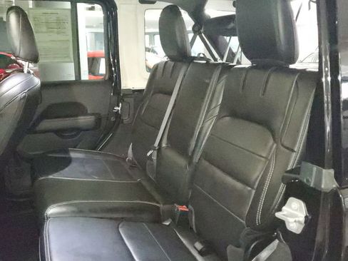 Used 2022 Jeep Wrangler Unlimited Sahara w/ Cold Weather Group image 15