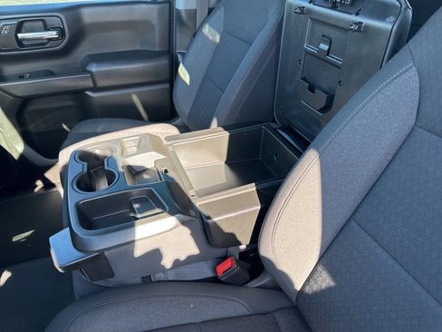 Used 2022 Chevrolet Silverado 1500 Custom image 18