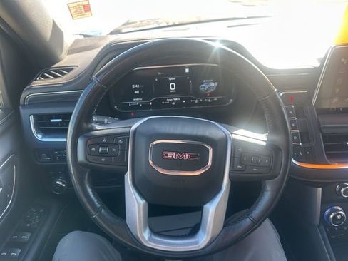Used 2023 GMC Yukon SLT image 16