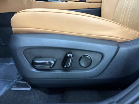 Used 2025 Lexus NX 250 FWD w/ Accessory Package (Z2) image 15