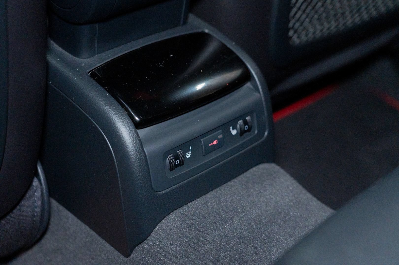 Used 2008 Audi RS 4 Sedan AWD/4WD image 34