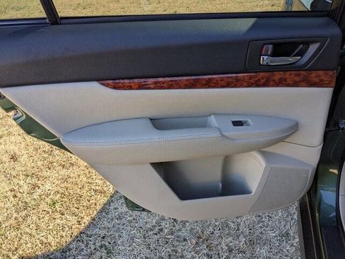 Used 2012 Subaru Outback 2.5i Limited w/ Moonroof Pkg image 28