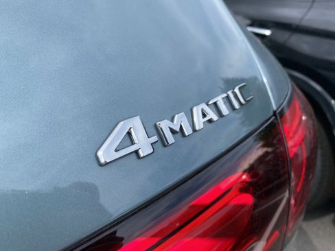 Used 2025 Mercedes-Benz GLC 300 4MATIC image 7