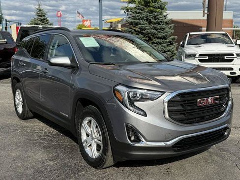 Used 2021 GMC Terrain SLE w/ Driver Convenience Package AWD/4WD image 3