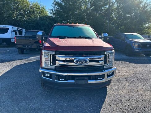 Used 2017 Ford F250 XLT w/ XLT Premium Package AWD/4WD image 17