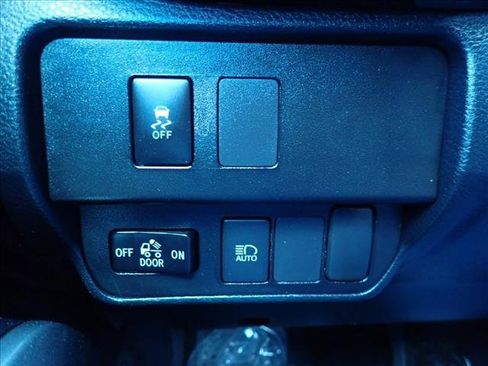 Used 2021 Toyota Tacoma SR5 w/ Technology Package AWD/4WD image 21