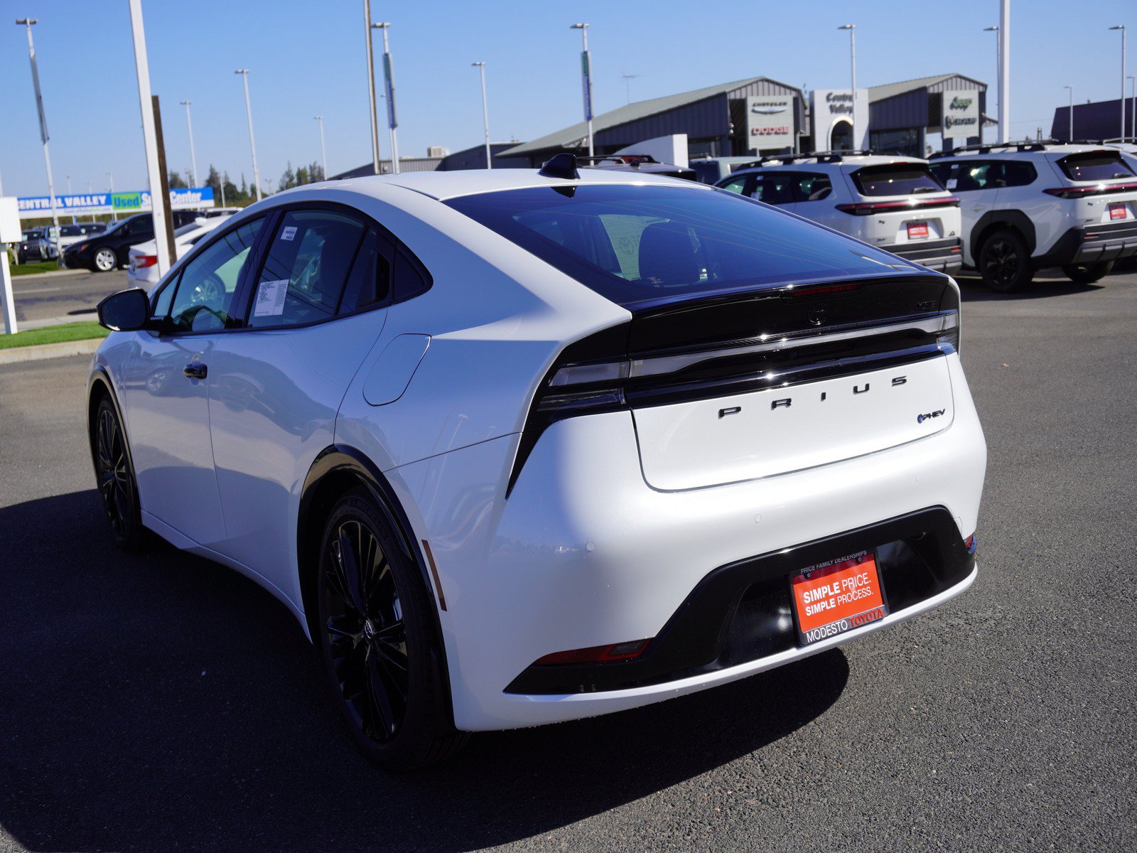 New 2027 Toyota Prius Plug-In Hybrid FWD image 8