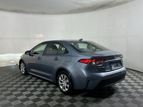 Used 2024 Toyota Corolla LE FWD image 5