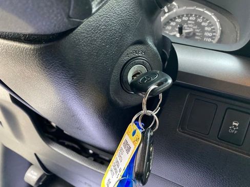 Used 2015 Toyota Tundra SR5 image 24