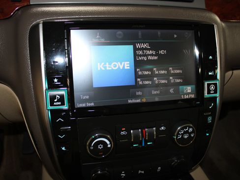 Used 2013 Chevrolet Avalanche LS RWD image 17