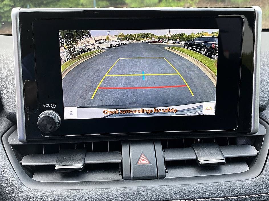 Certified 2025 Toyota RAV4 XLE AWD/4WD image 18
