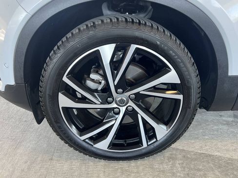 Used 2021 Volvo XC40 T5 R-Design w/ Advanced Package AWD/4WD image 35