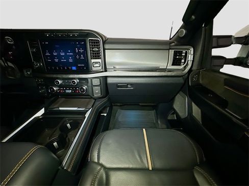 Used 2024 Ford F350 Platinum image 30