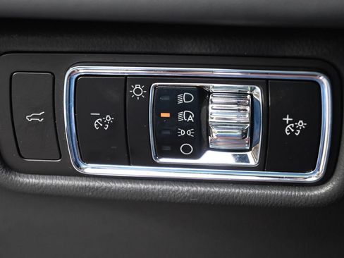 Certified 2025 Lincoln Aviator AWD image 25