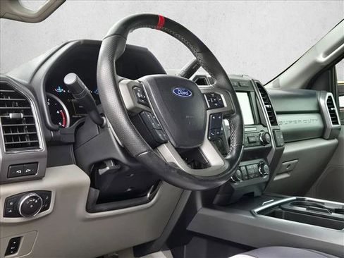 Used 2019 Ford F250 XLT w/ XLT Premium Package image 10