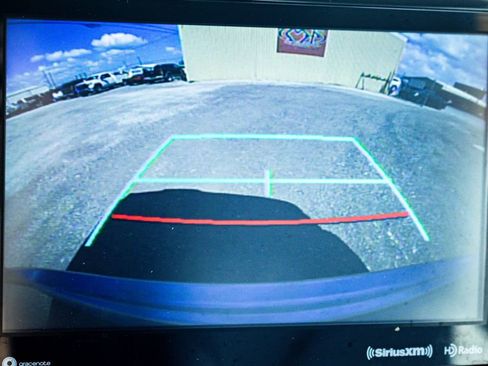 Used 2021 Toyota Highlander XLE image 15