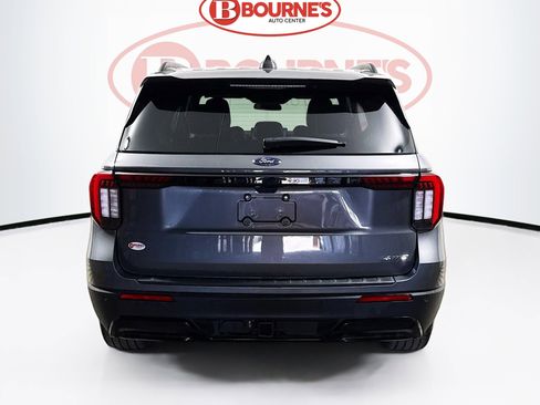 Used 2025 Ford Explorer ST-Line w/ ST-Line Street Pack AWD/4WD image 10