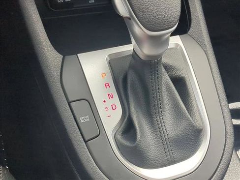 Used 2024 Kia Forte LXS w/ LXS Technology Package image 12