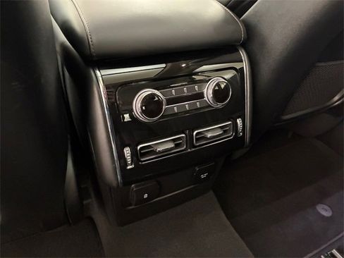 Used 2023 Lincoln Aviator AWD w/ Premium Package image 19