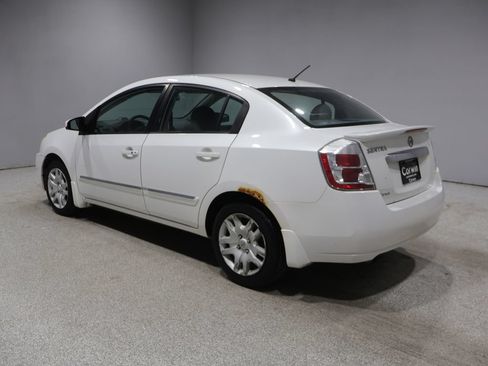 Used 2012 Nissan Sentra 2.0 S w/ Convenience Pkg FWD image 4