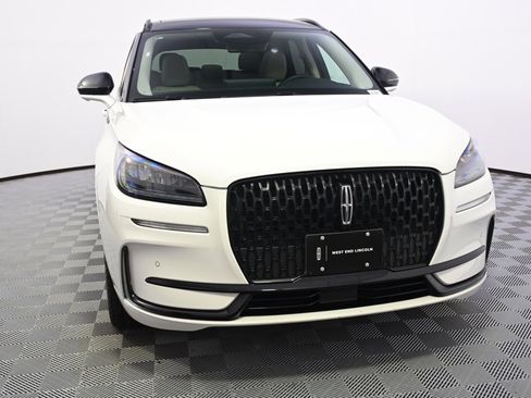 New 2025 Lincoln Corsair AWD w/ Equipment Group 101A image 9