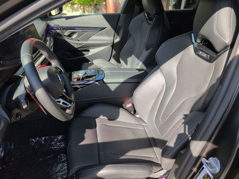 Used 2025 BMW M5 Touring w/ Executive Package image 11