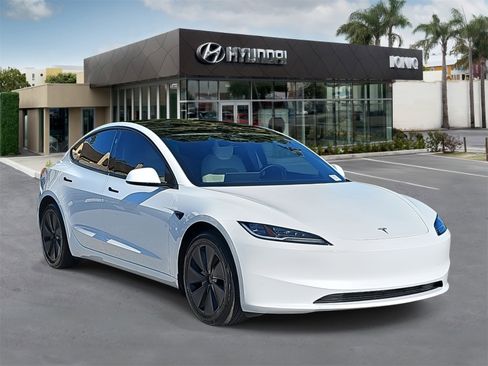 Used 2024 Tesla Model 3 Long Range image 1