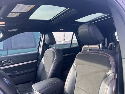 Used 2018 Ford Explorer XLT w/ Equipment Group 202A image 15