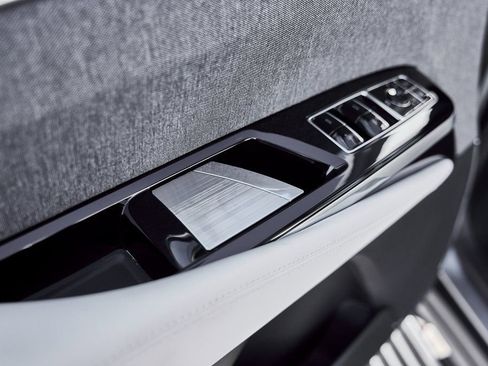 Used 2026 Cadillac Escalade V image 38