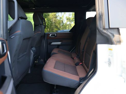 Used 2022 Ford Bronco Outer Banks AWD/4WD image 13