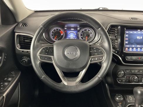 Used 2019 Jeep Cherokee Limited w/ Technology Group image 12