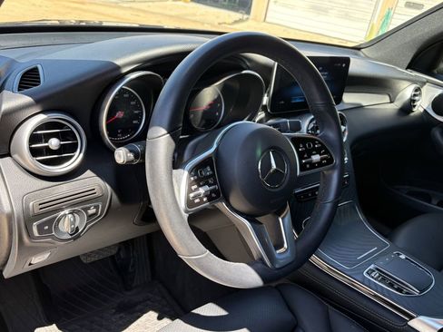 Used 2020 Mercedes-Benz GLC 300 image 14