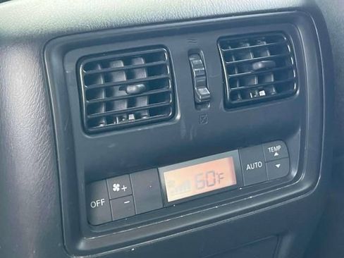 Used 2020 Nissan Pathfinder S AWD/4WD image 15