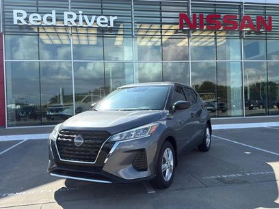 New 2025 Nissan Kicks Play S w/ Interior Electronics Package