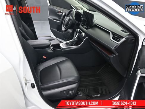Used 2024 Toyota RAV4 Limited image 38
