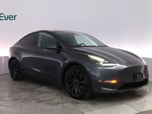 Used 2022 Tesla Model Y Performance AWD/4WD image 13