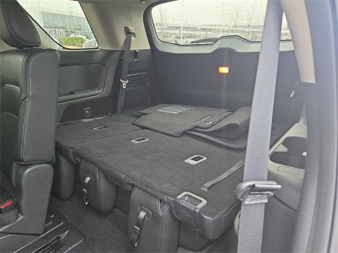 Certified 2025 Nissan Pathfinder SL image 38