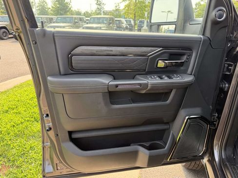New 2026 RAM 3500 Limited AWD/4WD image 34
