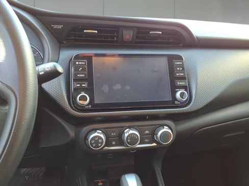 Used 2023 Nissan Kicks SV image 18