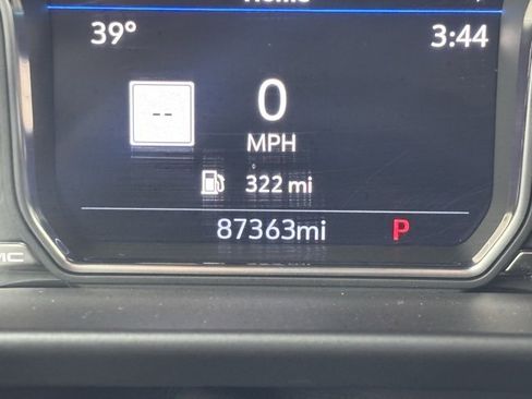 Used 2021 GMC Yukon AT4 w/ AT4 Premium Package image 24