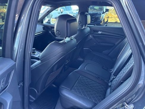 Used 2018 Audi SQ5 Premium Plus w/ S Sport Package image 8