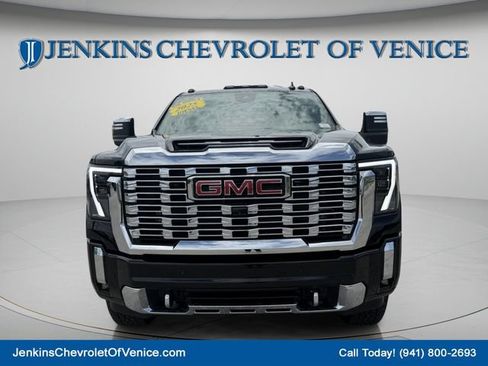 Used 2025 GMC Sierra 2500 Denali w/ Denali Reserve Package AWD/4WD image 12