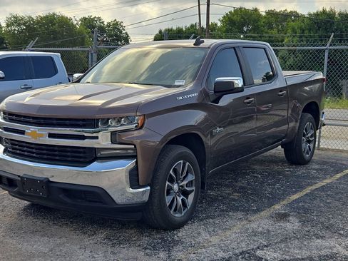 Used 2019 Chevrolet Silverado 1500 LT w/ Texas Edition RWD image 4