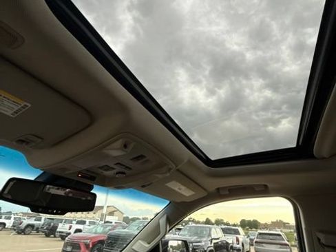 Used 2016 Cadillac Escalade ESV Premium AWD/4WD image 35